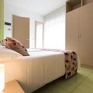 Camera con letto king size